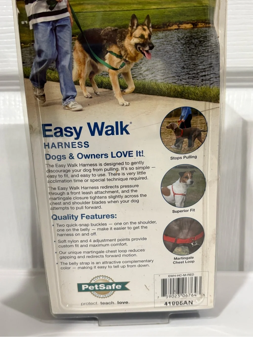 PetSafe Easy Walk Harness in Red and Black